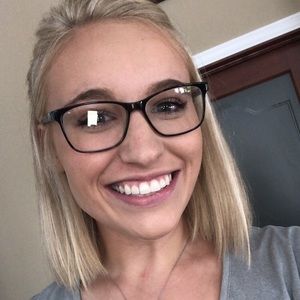 Meet your Posher, Mackenzie